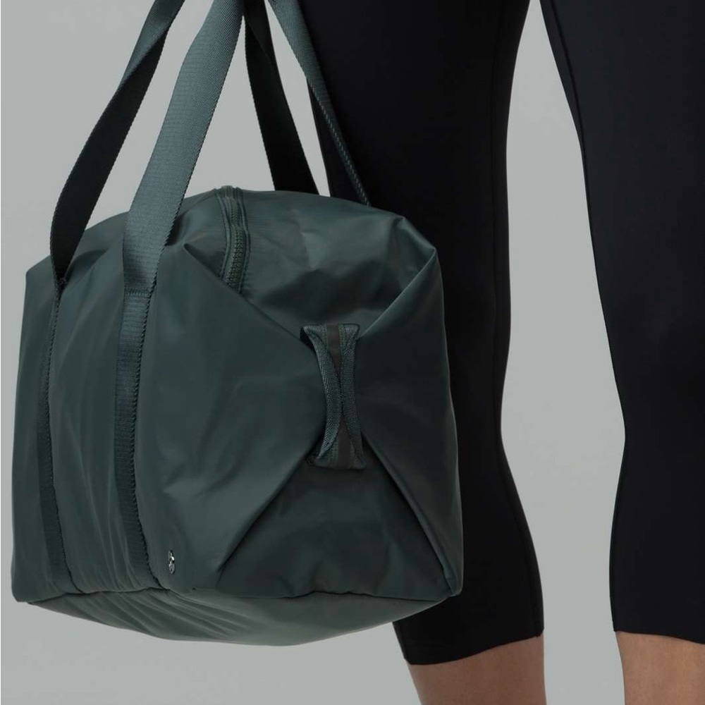 Lululemon Fast Track Duffel - Picture 2 of 5